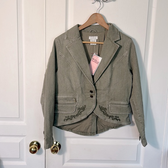 NWT FRENCH DRESSING FDJ STRETCH DENIM JACKET IN LIGHT OLIVE GREEN COLOUR SIZE M - Picture 1 of 8